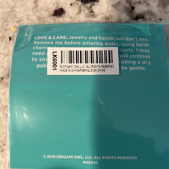 Origami owl locket lanyard. New in my package - Picture 2 of 2